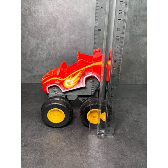 Fisher Price Blaze & the Monster Machines Slam & Go Speed Light Blaze - Picture 2 of 6